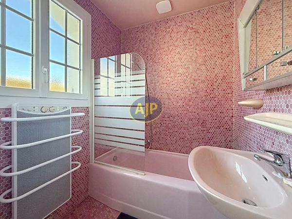 Maison à vendre La Barre De Monts - 5 pièces, 151m² avec 4 chambre(s) à 390 350€ - AJP Immobilier Saint-Jean-de-Monts