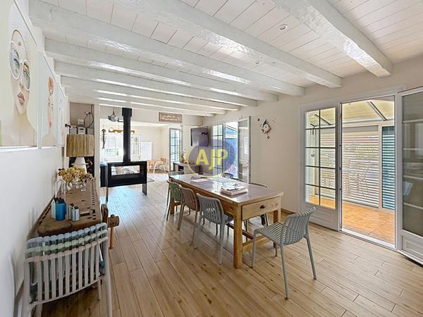 Maison à vendre La Barre De Monts - 5 pièces, 151m² avec 4 chambre(s) à 390 350€ - AJP Immobilier Saint-Jean-de-Monts
