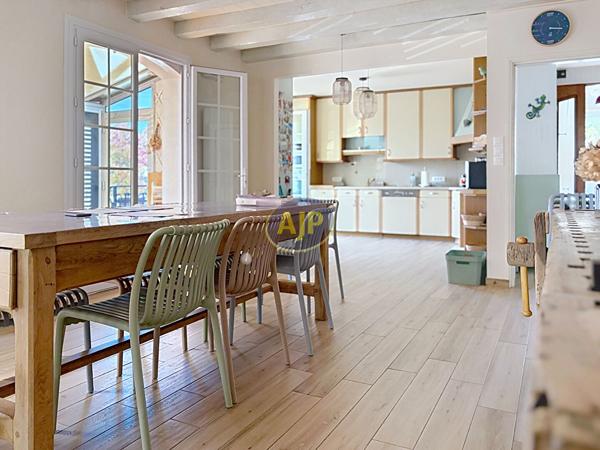 Maison à vendre La Barre De Monts - 5 pièces, 151m² avec 4 chambre(s) à 390 350€ - AJP Immobilier Saint-Jean-de-Monts