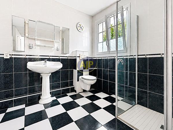 Maison à vendre La Barre De Monts - 5 pièces, 151m² avec 4 chambre(s) à 390 350€ - AJP Immobilier Saint-Jean-de-Monts