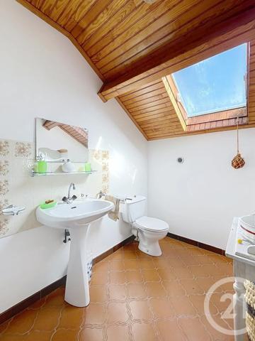 Maison à vendre  5 pièces - 116 m 2   MASSIAC  - 15
