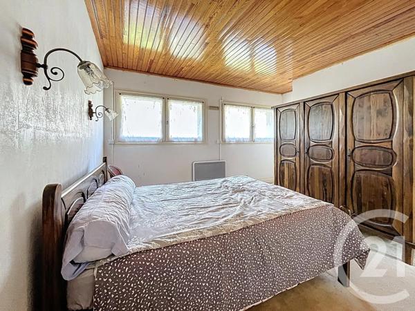 Maison à vendre  5 pièces - 116 m 2   MASSIAC  - 15