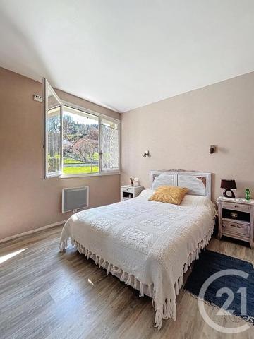 Maison à vendre  5 pièces - 116 m 2   MASSIAC  - 15
