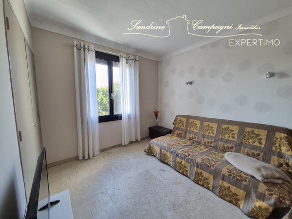 Carpentras (84200) Grande maison non mitoyenne T6 avec grand garage sur parcelle piscinable