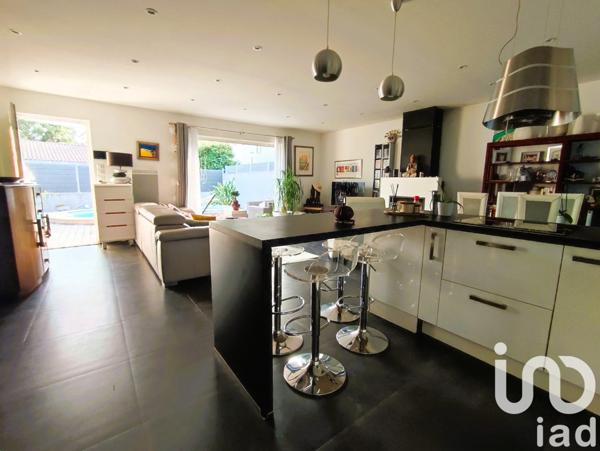 Maison à vendre 7 pièces 124 m² Le Revest-les-Eaux