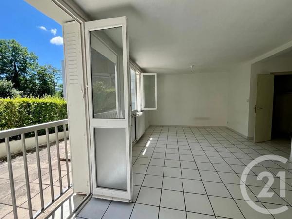 Appartement F3 à vendre  3 pièces - 61 m 2   ST ETIENNE  - 42