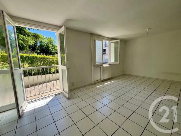 Appartement F3 à vendre  3 pièces - 61 m 2   ST ETIENNE  - 42