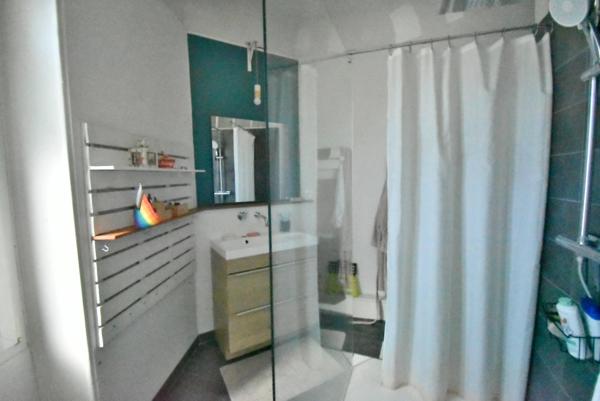 Maison à vendre 5 pièces  ANGOULEME centre 4 chambres, jardin