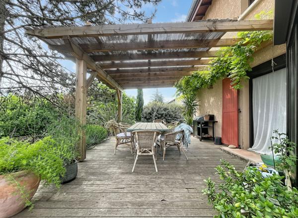 EXCLUSIVITE - MAISON DE 189 M² SUR 1314 M² DE TERRAIN AVEC PISCINE