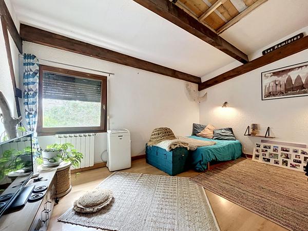 EXCLUSIVITE - MAISON DE 189 M² SUR 1314 M² DE TERRAIN AVEC PISCINE