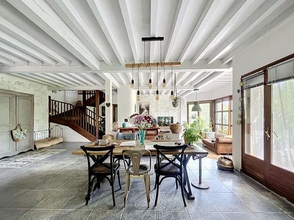 EXCLUSIVITE - MAISON DE 189 M² SUR 1314 M² DE TERRAIN AVEC PISCINE