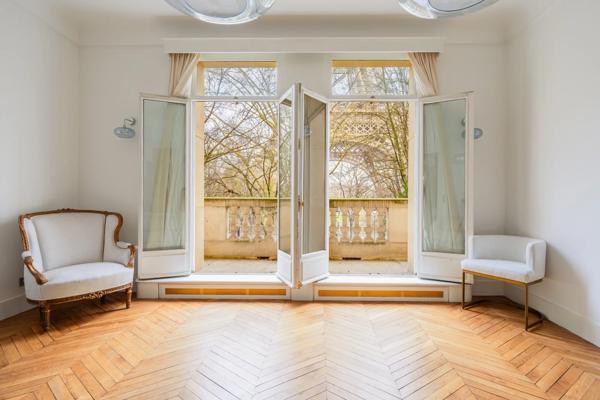 Appartement Paris 7e - CHAMP DE MARS