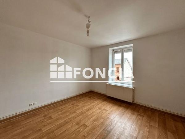 Location Appartement 3 pièces 78.26 m² - 28 RUE EMILE ZOLA Vrigne Aux Bois 08330