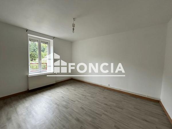 Location Appartement 3 pièces 78.26 m² - 28 RUE EMILE ZOLA Vrigne Aux Bois 08330