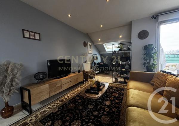 Appartement F3 à vendre  3 pièces - 80,33 m 2   BOURGOIN JALLIEU  - 38