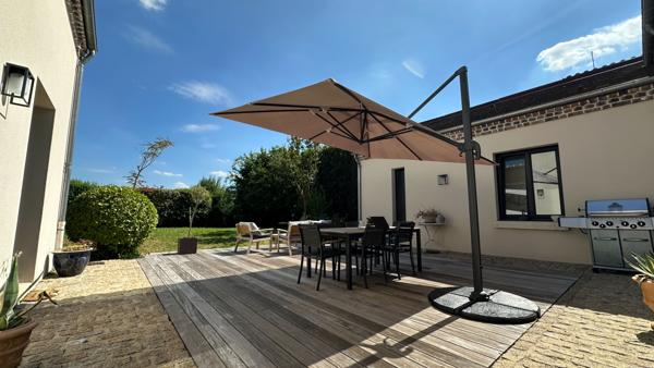 Magnifique corps de ferme restauré, calme et sans vis a vis situé à LE MEUX