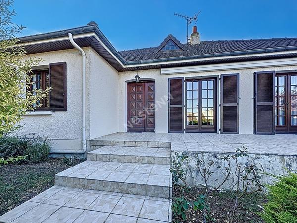 Maison spacieuse a vendre a Poitiers - 5 chambres et grand jardin !