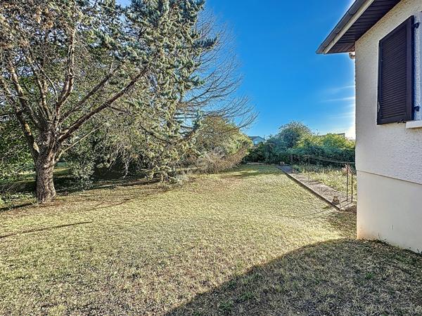 Maison spacieuse a vendre a Poitiers - 5 chambres et grand jardin !