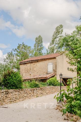 Propriété de caractère 460 m² – 6 chambres – domaine de 5,7 hectares avec piscine – maison historiqu