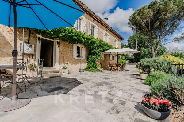 Propriété de caractère 460 m² – 6 chambres – domaine de 5,7 hectares avec piscine – maison historiqu