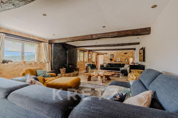 Propriété de caractère 460 m² – 6 chambres – domaine de 5,7 hectares avec piscine – maison historiqu