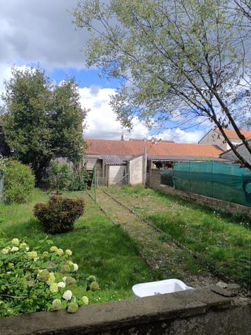 Maison à louer 5 pièces LE MANS (72)