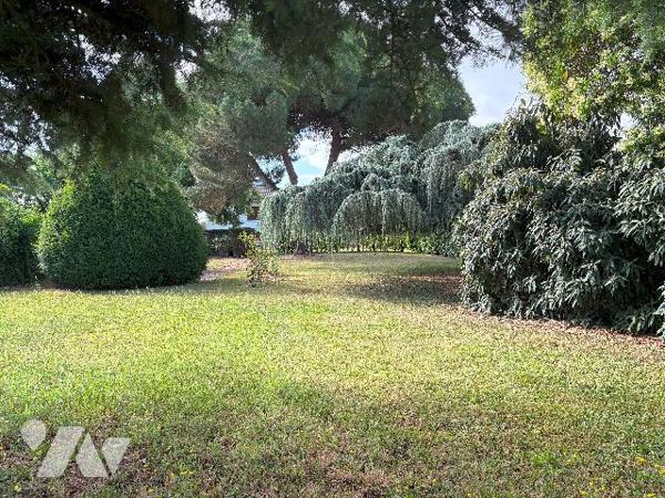 Tonneins- A pied des commerces, cette villa cossue avec parc, ne manquera pas de vous séduire !