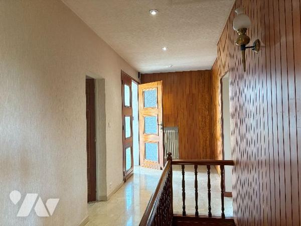 Tonneins- A pied des commerces, cette villa cossue avec parc, ne manquera pas de vous séduire !