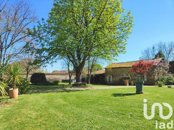 Maison 12 pièces de 388 m² à Ansac-sur-Vienne (16500)