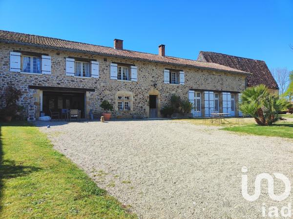 Maison 12 pièces de 388 m² à Ansac-sur-Vienne (16500)
