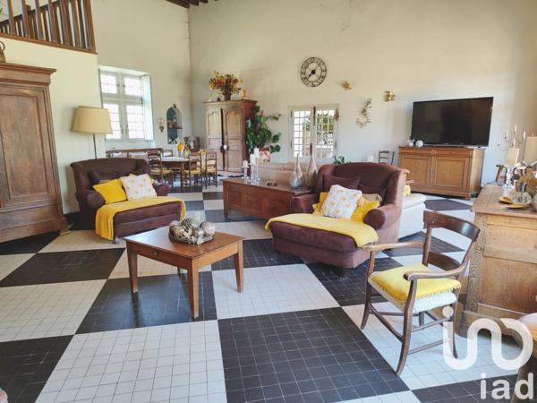 Maison 12 pièces de 388 m² à Ansac-sur-Vienne (16500)