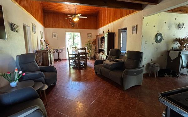 Maison à vendre    5 pièces • 175 m2 Soustons