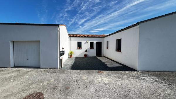 Maison 6 pièces Cozes 15mn de Royan récente environnement calme et naturel