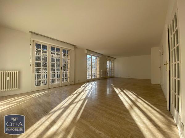 Appartement à louer 4 pièces 123.55m²