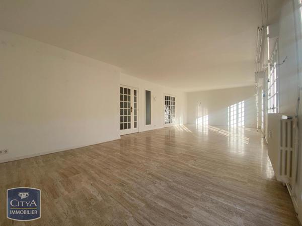 Appartement à louer 4 pièces 123.55m²