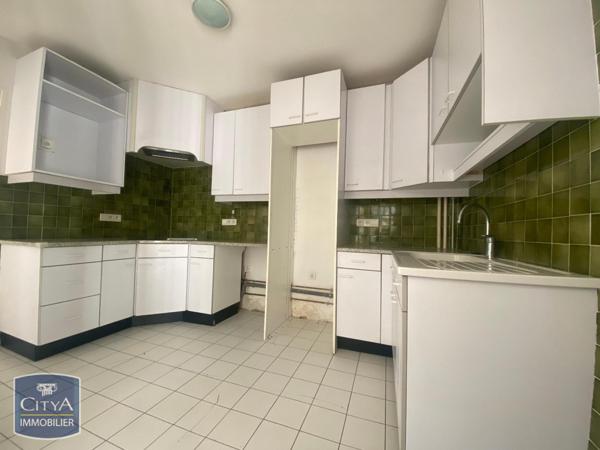 Appartement à louer 4 pièces 123.55m²