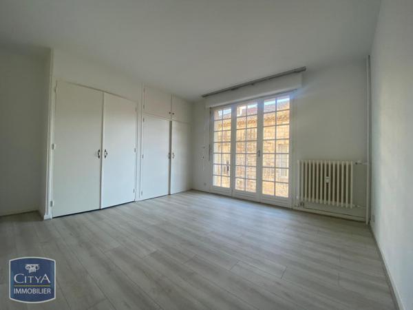 Appartement à louer 4 pièces 123.55m²