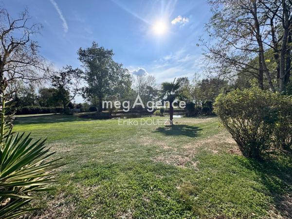 Maison à LES HERBIERS, 85500 - 7 pièces 175m²
