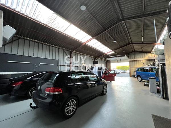 ENTREPÔT / LOCAL COMMERCIAL + MAISON