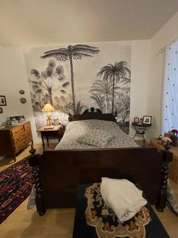 Au coeur du Saumur Historique Appartement rénové de 92m2 situé au 1er étage d'une petite copropriété -3 chambres.