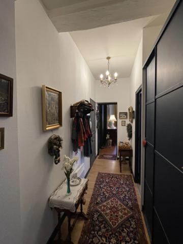 Au coeur du Saumur Historique Appartement rénové de 92m2 situé au 1er étage d'une petite copropriété -3 chambres.