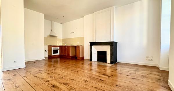 appartement duplex T3 plein de charme situé à Saintes rive gauche