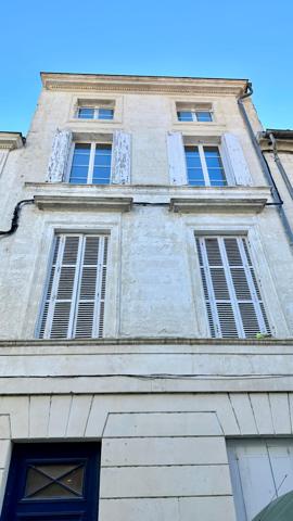 appartement duplex T3 plein de charme situé à Saintes rive gauche
