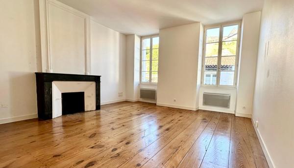 appartement duplex T3 plein de charme situé à Saintes rive gauche