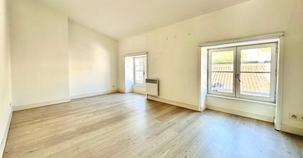 appartement duplex T3 plein de charme situé à Saintes rive gauche