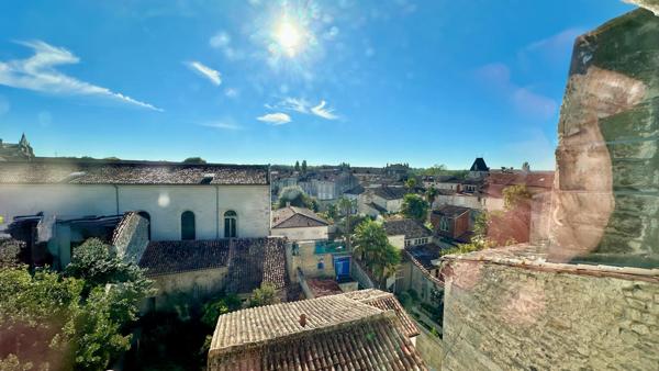appartement duplex T3 plein de charme situé à Saintes rive gauche