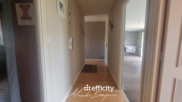 Maison
         6 pièces
        - 185 m² 274 000 € *
