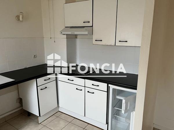 Location Appartement 2 pièces 35 m² - 10 RUE DE LAUNAY Chilly - Mazarin 91380