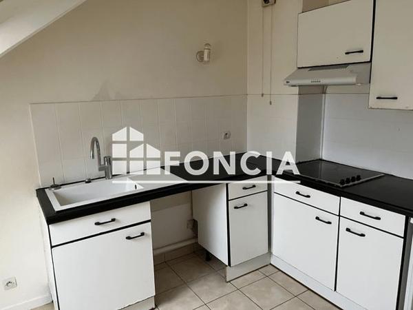 Location Appartement 2 pièces 35 m² - 10 RUE DE LAUNAY Chilly - Mazarin 91380