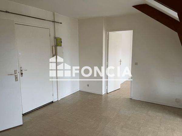 Location Appartement 2 pièces 35 m² - 10 RUE DE LAUNAY Chilly - Mazarin 91380